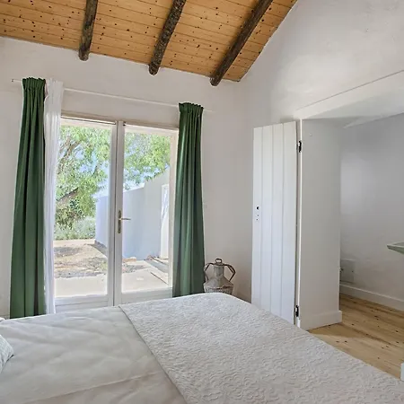 Morgado Do Quintao Holiday home *